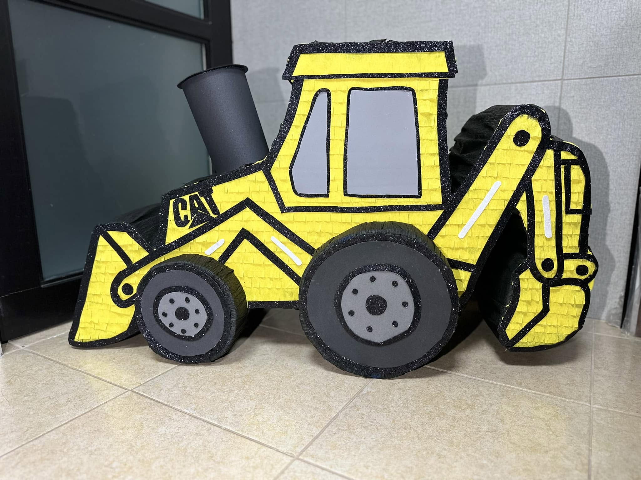 Piñata personalizada de tractor