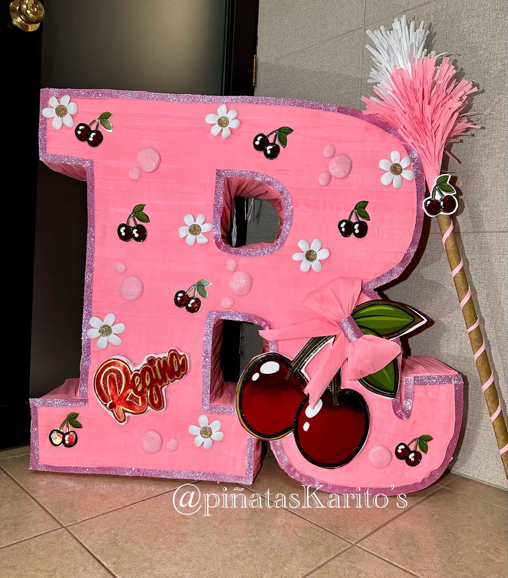 Piñata personalizada con letra