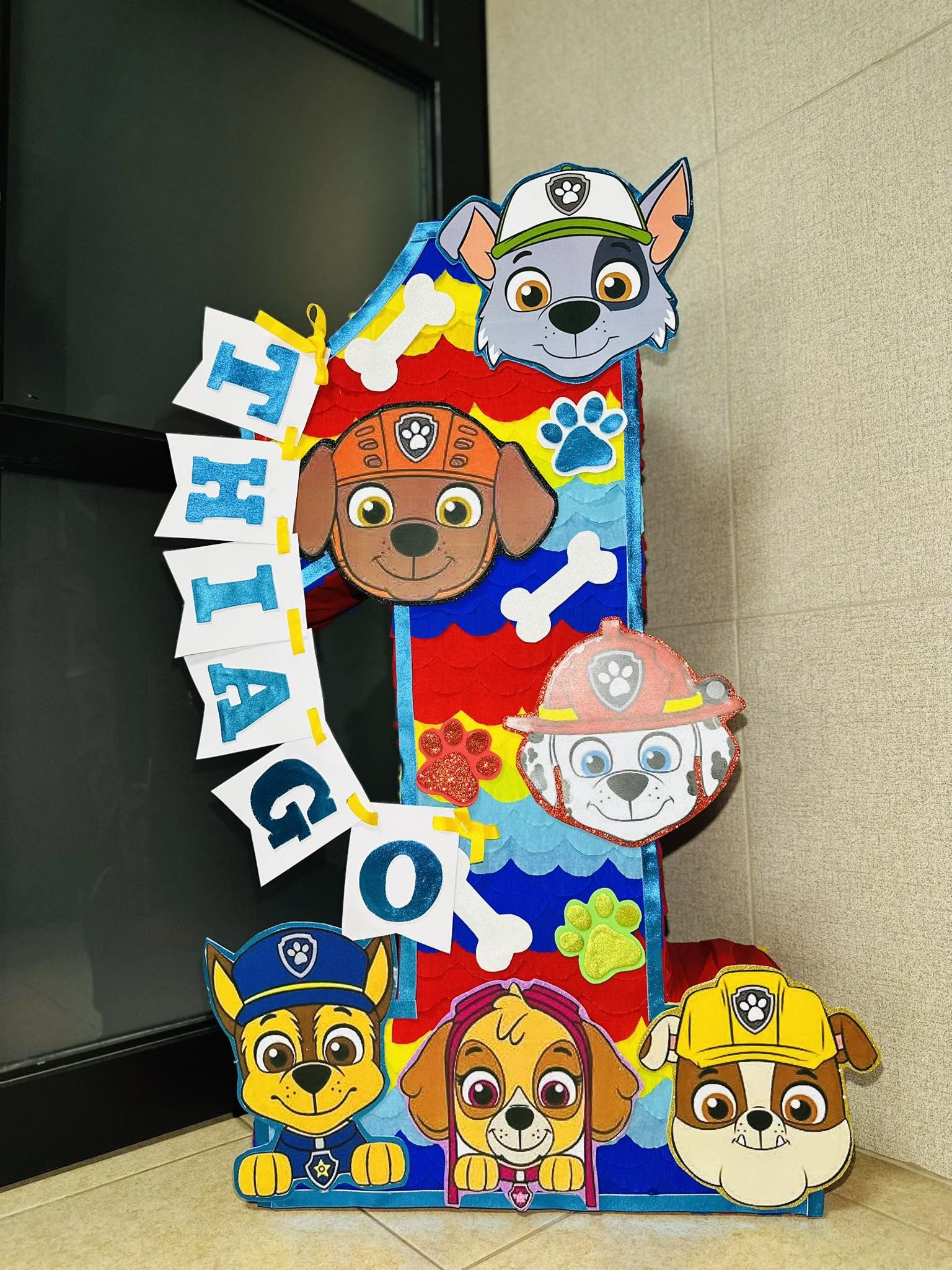 Piñata personalizada con número