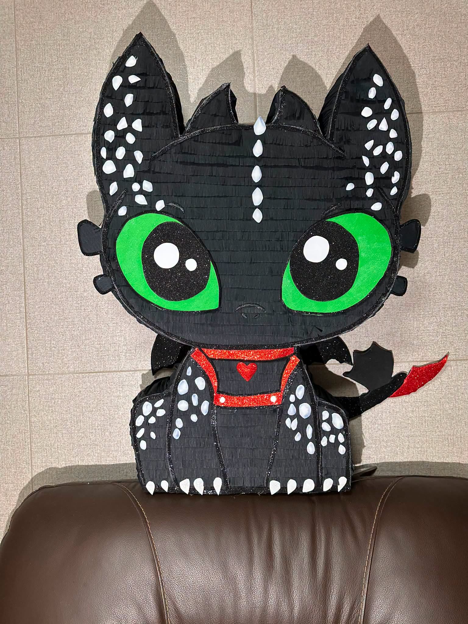 Piñata personalizada de dragón